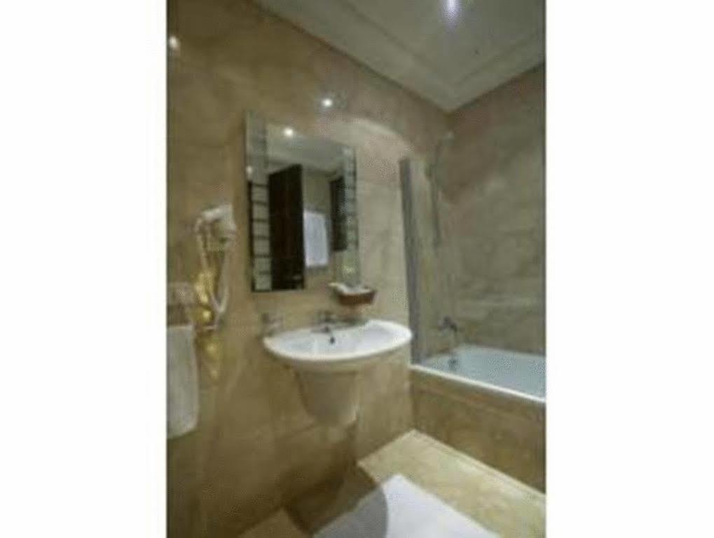 Apartamento Lahoya Garden Beirut Exterior foto